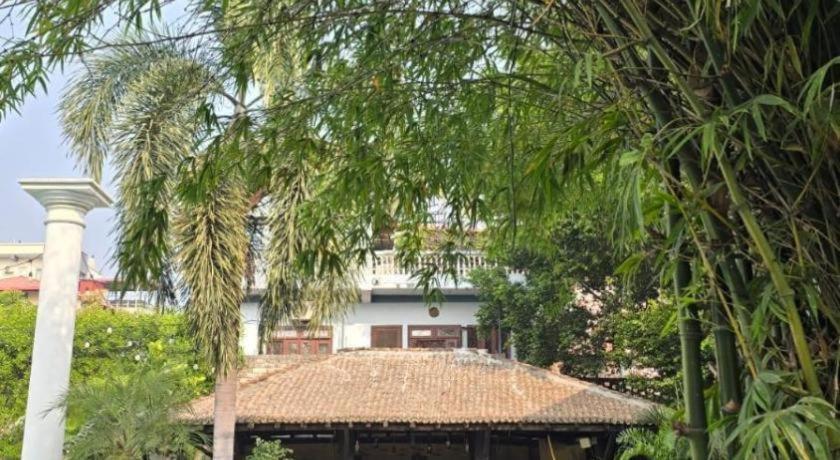 Готель Club Denovo Butwal Екстер'єр фото